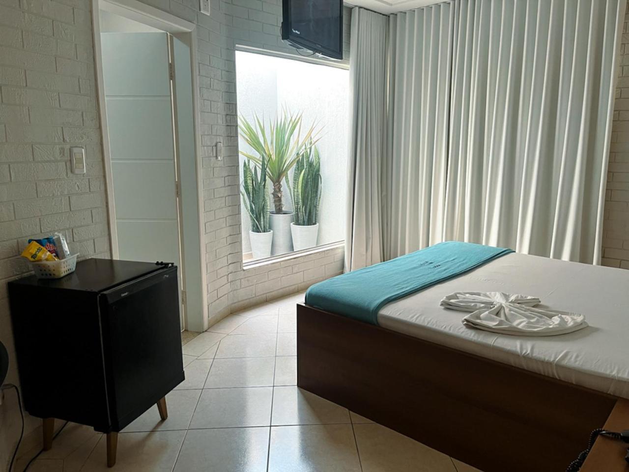 Top'S Motel (Adults Only) Jacareí Екстериор снимка