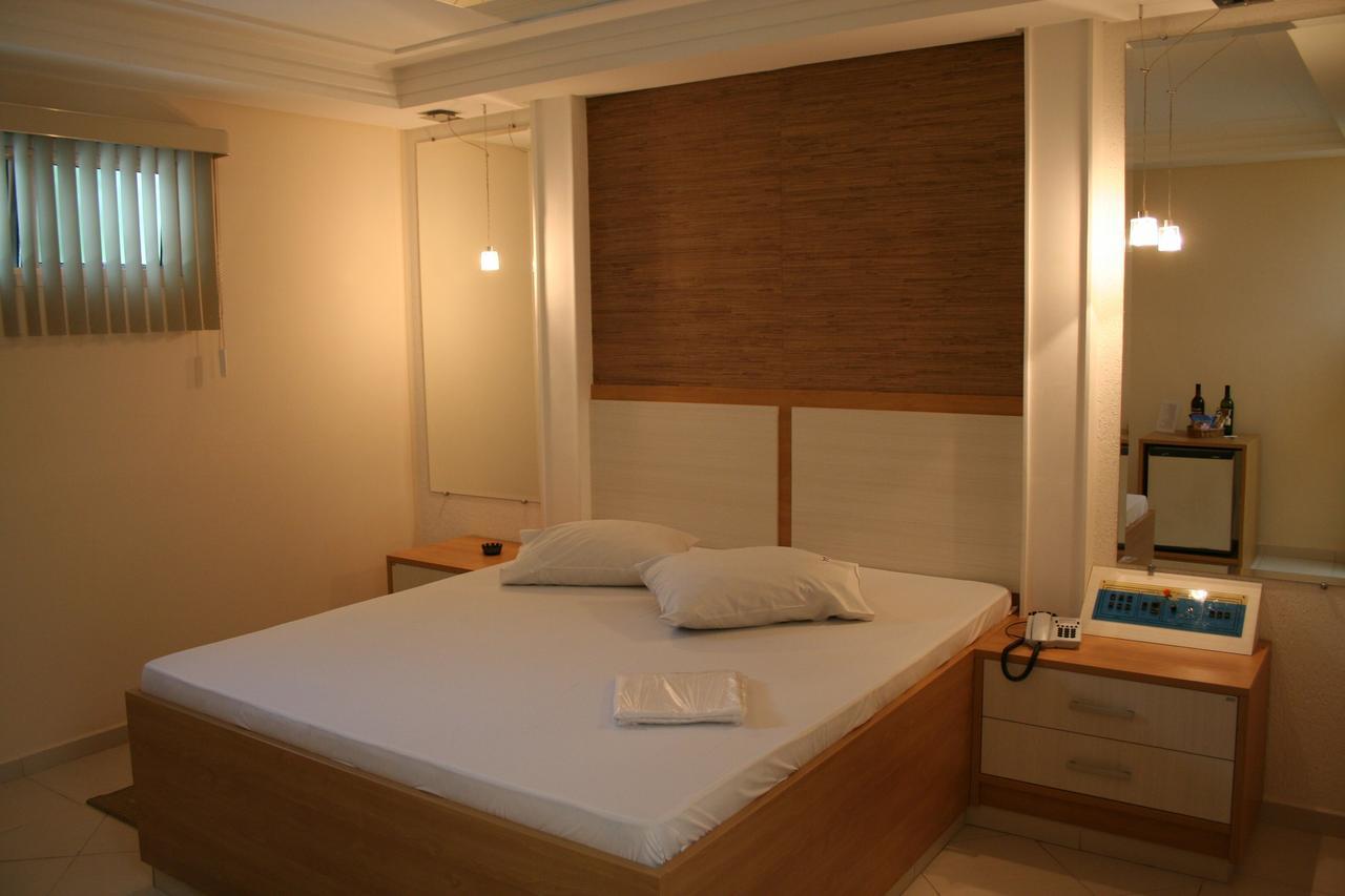 Top'S Motel (Adults Only) Jacareí Екстериор снимка